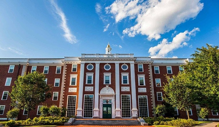 Harvard University offering free online computer course for lawyers, law students