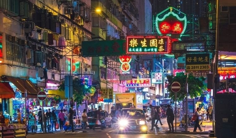 Hong Kong Customs seizes suspected counterfeit luxury goods