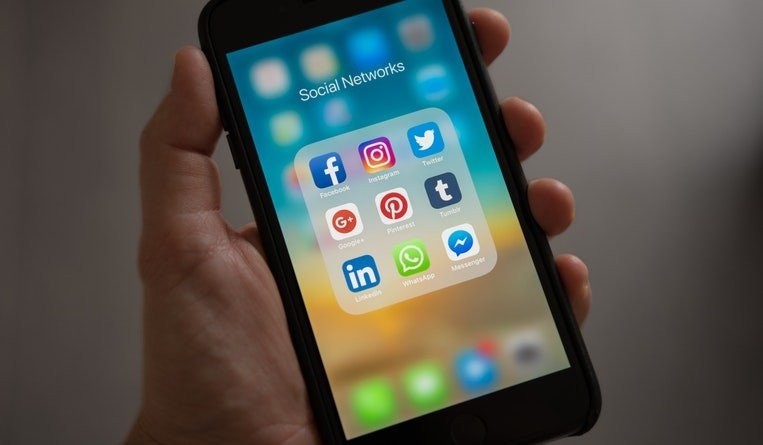 Job applicant’s social media accounts as tools for recruiters: from a legal standpoint